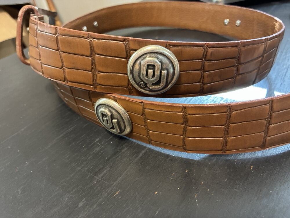 Brown Genuine Leather Belt with 4 University Of Oklahoma Sooners Conchos Size 40